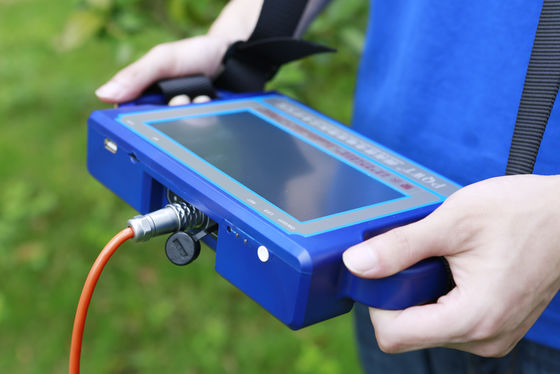 PQWT S500 8개의 채널과 0mV-2000mV 측정 범위의 다주파지 지하수 탐지 기계