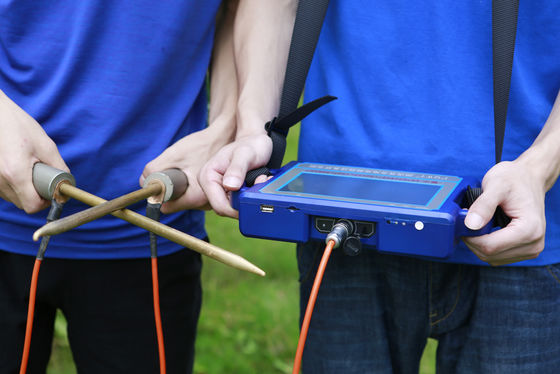 자동으로 곡선 그래프를 그리는 8 채널 지하 물 탐지 장치와 CE 인증 지하 물 탐지 장치