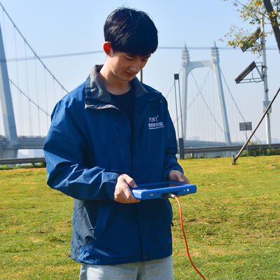 PQWT TC150 지하수 탐지기, 150m 깊이, 7인치 터치 스크린, 지구물리 수자원 조사용 트리플 주파수